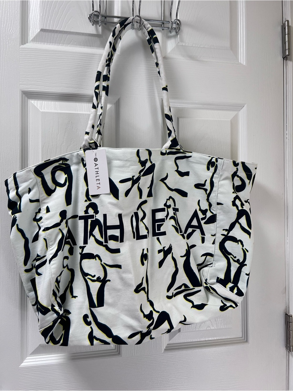 NWT Athleta White Canvas Tote Bag Athlete Logo Gym Bag Beach Travel Athleisure